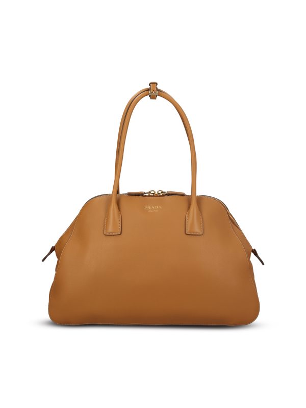 Borsa realizzata in pelle di vitello.
