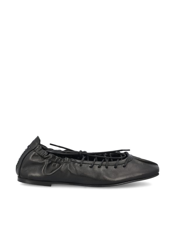 Ballerine realizzate in pelle.