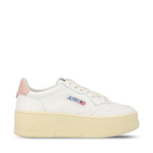 Sneakers realizzate in pelle bovina..