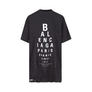 T-Shirt realizzata in cotone.