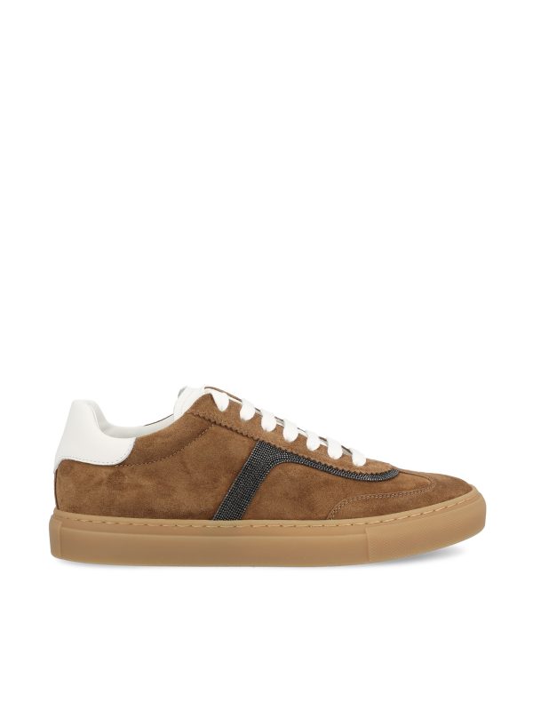 Sneakers realizzate in pelle scamosciata.