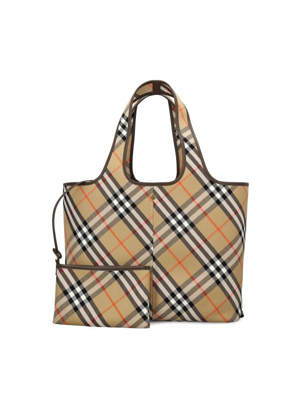 Borsa realizzata in cotone.
