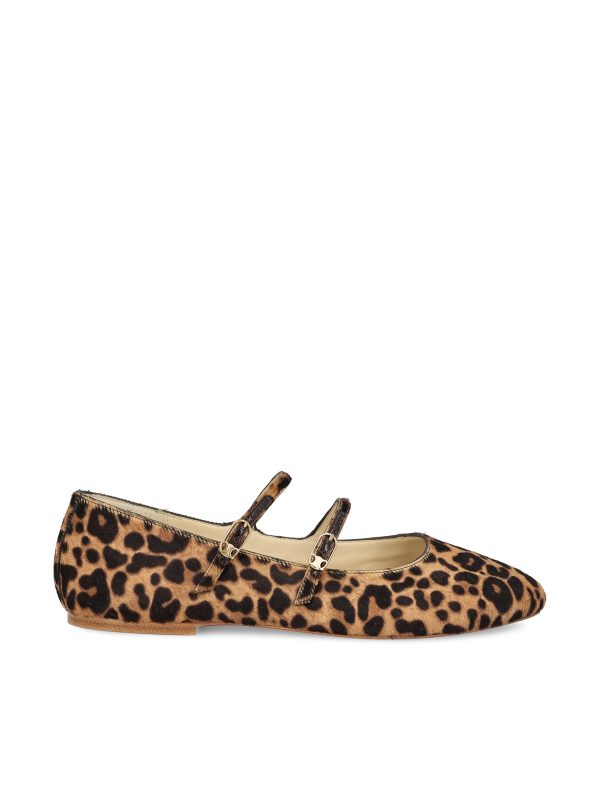 Ballerine realizzate in pelle di vitello.