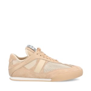 Sneakers realizzate in pelle di vitello.