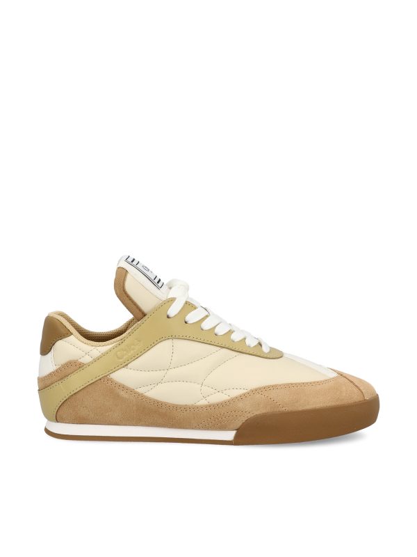 Sneakers realizzate in pelle di vitello.
