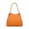 Borsa realizzata in pelle di vitello. — изображение 2