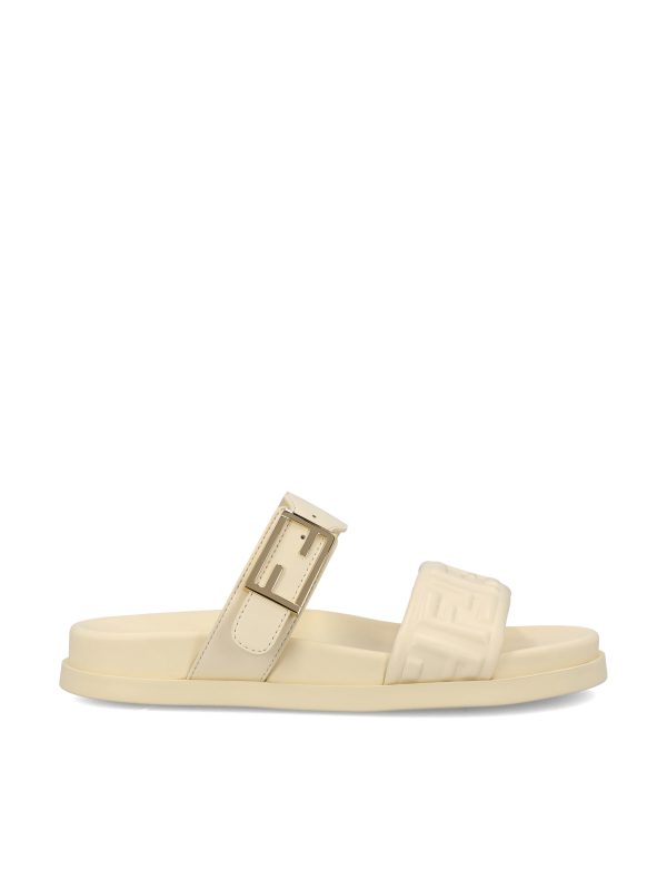 Slide realizzate in pelle.