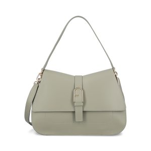 Borsa realizzata in pelle.