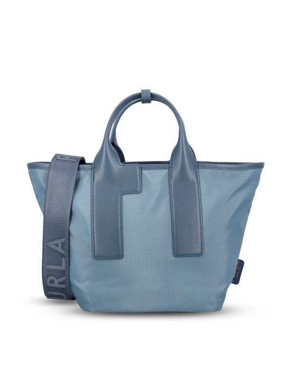 Borsa realizzata in nylon.