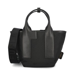 Borsa realizzata in nylon riciclato.