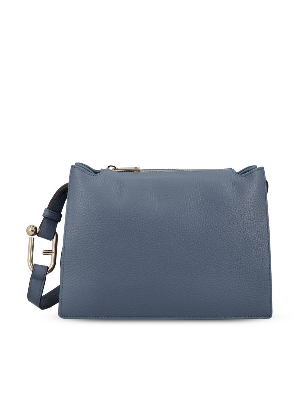 Borsa realizzata in pelle.