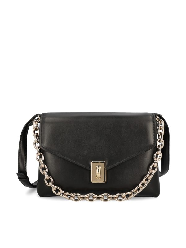 Borsa realizzata in pelle liscia.