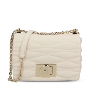 Borsa realizzata in pelle.