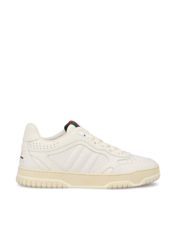Sneakers realizzate in pelle di vitello.