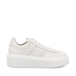 Sneakers realizzate in pelle.