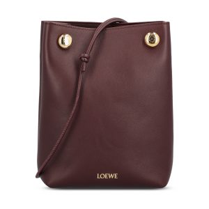 Pochette Pebble in pelle di vitello liscia.
