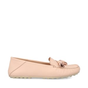 Mocassini realizzati in pelle di cervo.