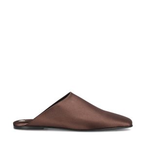 Mule bassa Alba in raso di seta e viscosa.