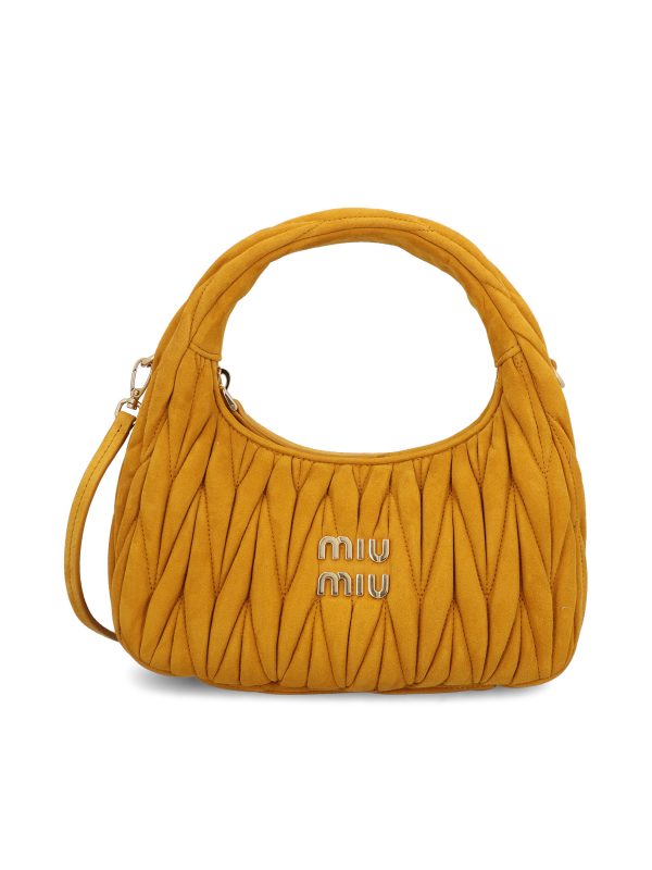 Borsa realizzata in pelle.