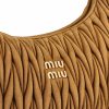 Borsa realizzata in pelle di agnello. — изображение 4