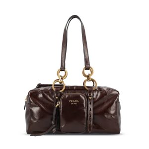 Borsa realizzata in pelle.