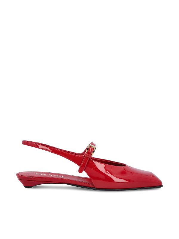 Ballerine slingback in vernice.