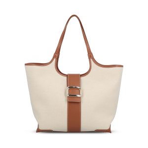 Borsa realizzata in tessuto e pelle.