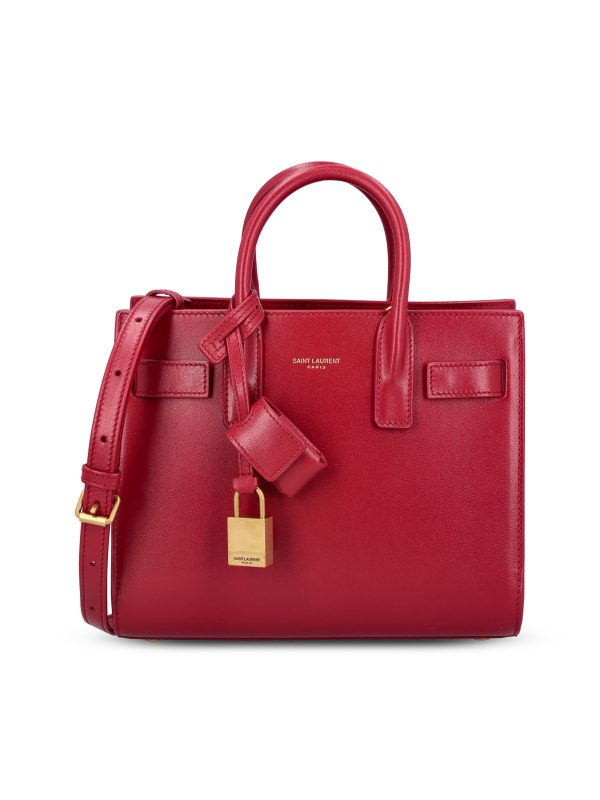 Borsa realizzata in pelle.