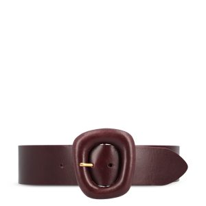 Cintura realizzata in pelle di vitello e ottone.
