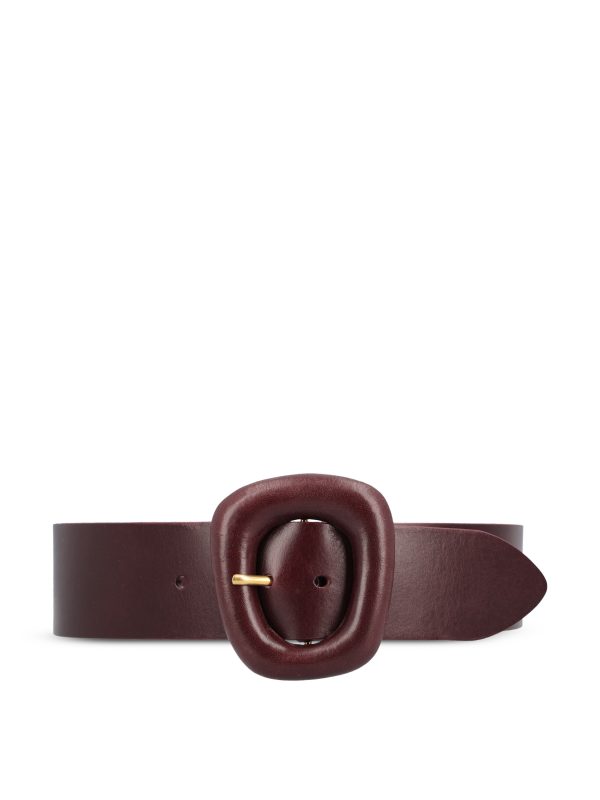 Cintura realizzata in pelle di vitello e ottone.