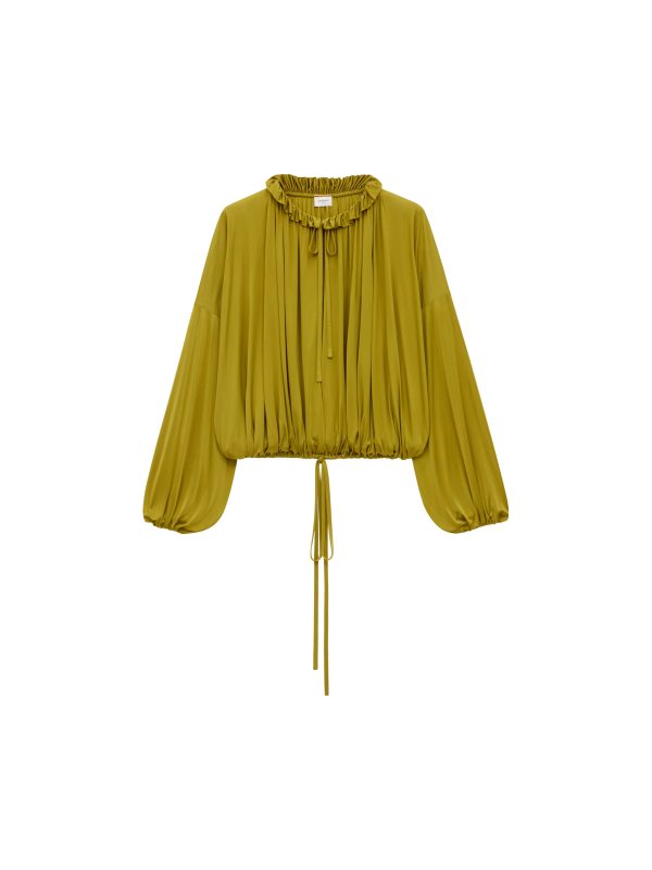 Blusa realizata in viscosa.