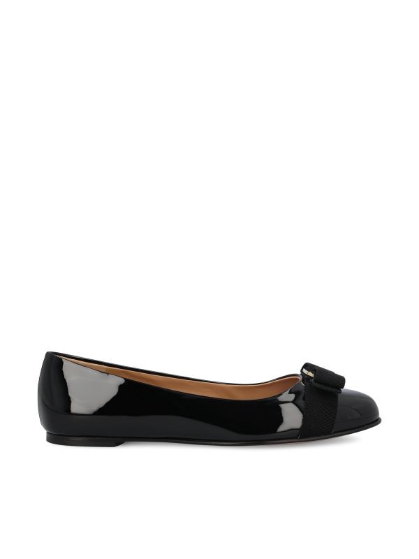 Ballerina Varina in pelle verniciata
