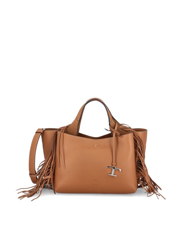 Borsa realizzata in pelle granata di vitello.