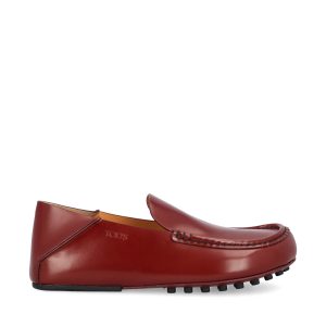 Mocassino realizzato in pelle di vitello.
