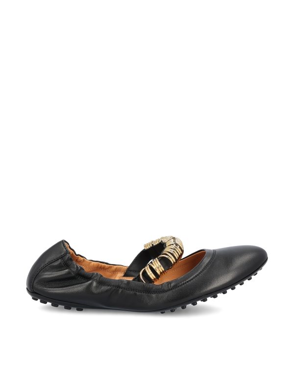 Ballerine realizzate in pelle.