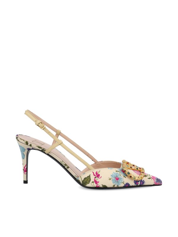 Slingback realizzate in tessuto.