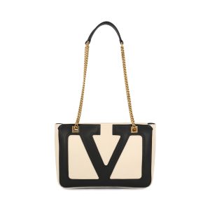 Borsa realizzata in pelle di agnello.