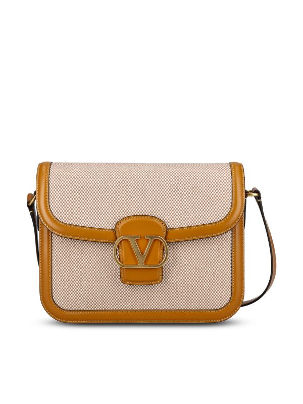 Borsa realizzata in cotone.