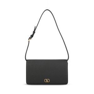 Borsa realizzata in pelle.