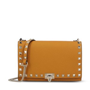 Borsa realizzata in pelle.