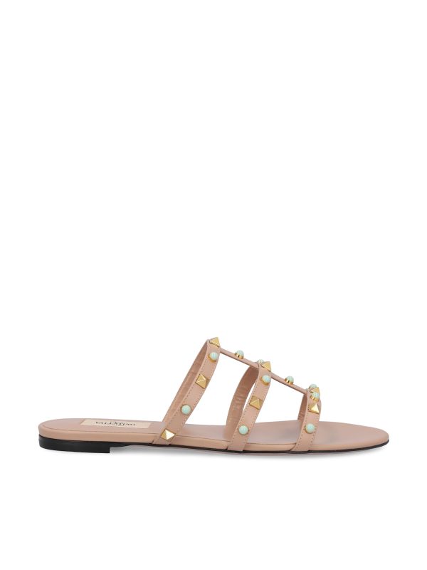 Sandali realizzati in pelle