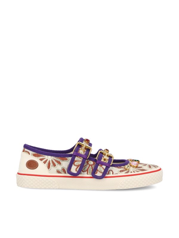 Sneakers realizzate in cotone.