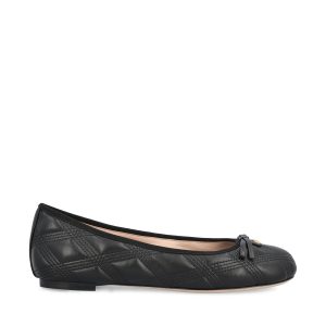 Ballerine realizzate in pelle trapuntata.