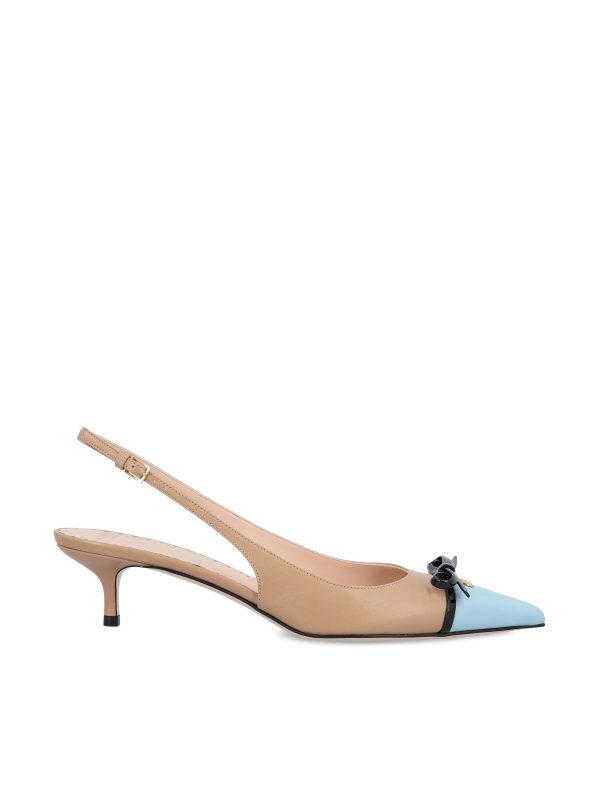 Slingback realizzate in pelle liscia