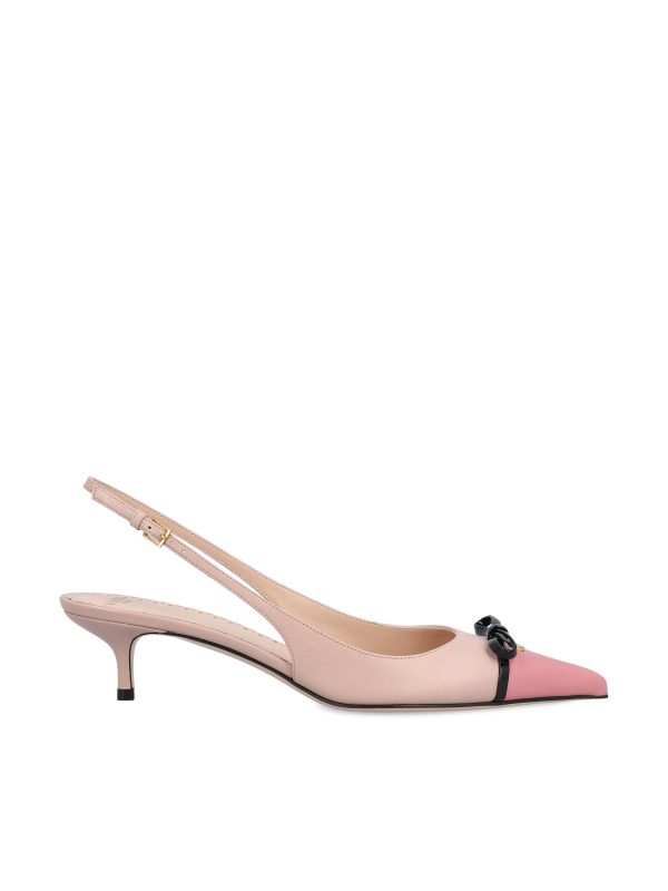 Slingback realizzate in pelle liscia