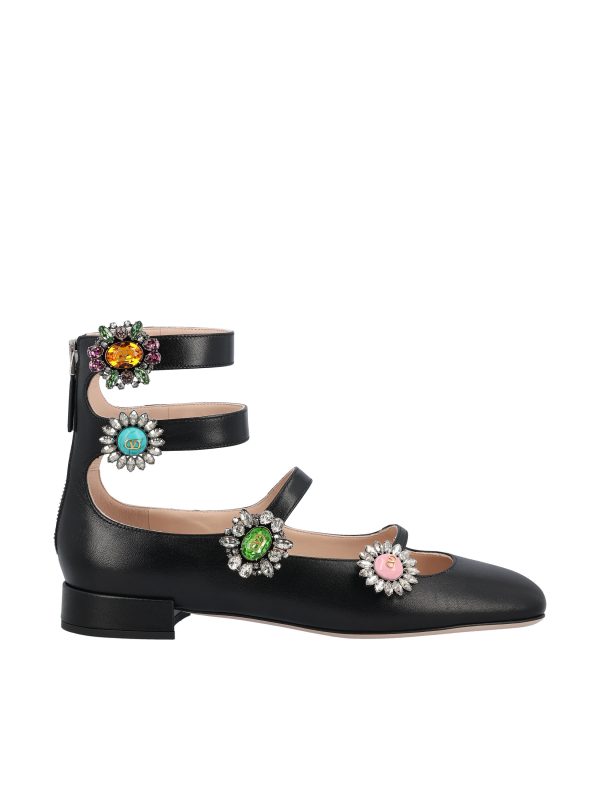Ballerine realizzate in pelle di capretto.