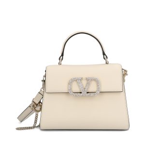Borsa realizzata in pelle.