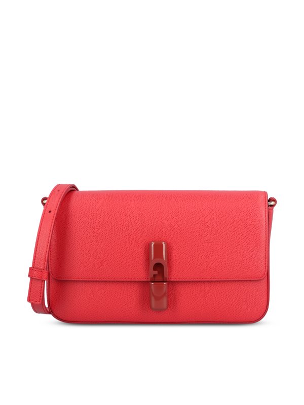 Borsa realizzata in pelle.