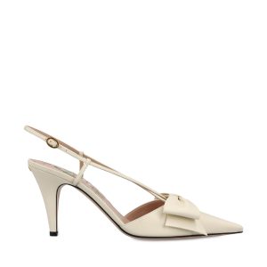 Décolleté slingback realizzate in pelle.