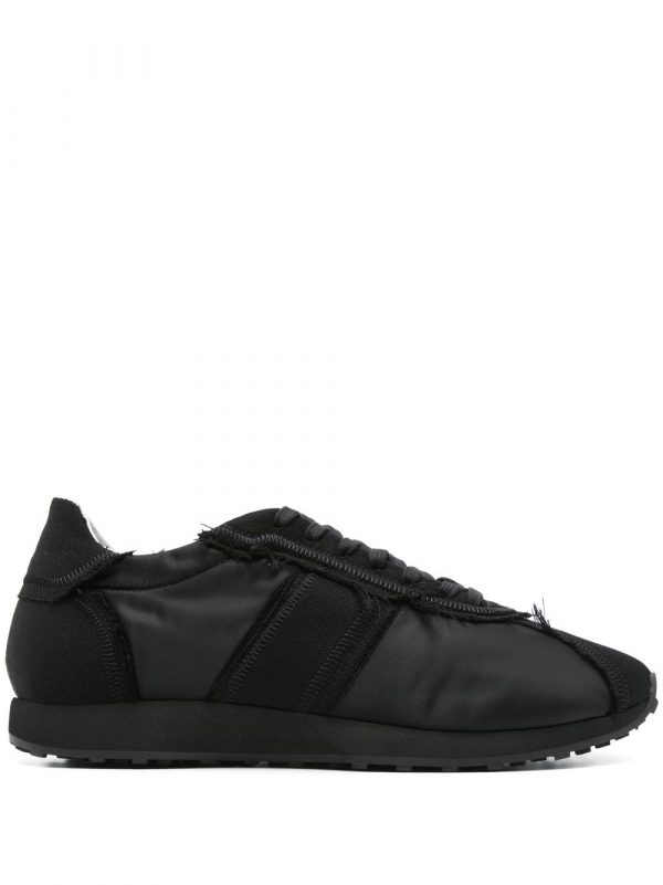 SNEAKER IN NYLON